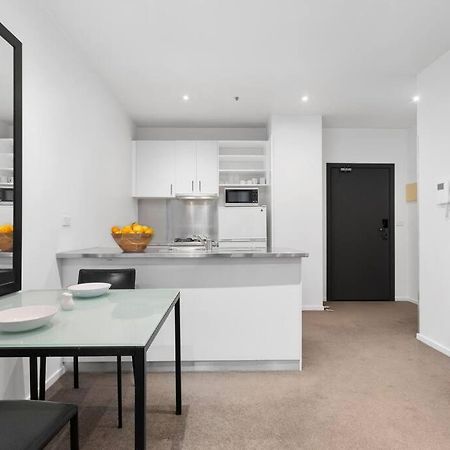 108 Astral Apartments Melbourne Dış mekan fotoğraf