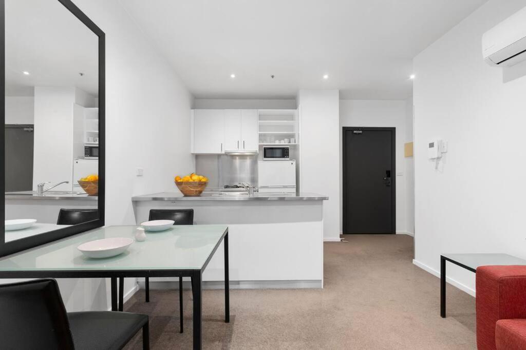 108 Astral Apartments Melbourne Dış mekan fotoğraf